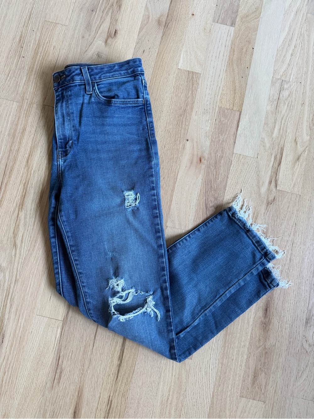 Just Black Denim Distressed Skinny Jeans | Medium Wash | Size 31